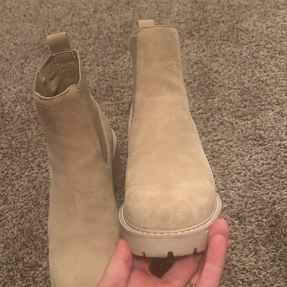 Dolce Vita Chelsea Boots - Picture 3 of 7